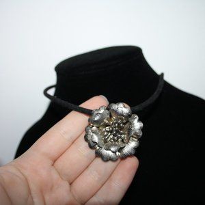 Vintagejelyfish Jewelry - Beautiful black cord necklace with silver flower Vintagejelyfish Jewelry - Beautiful black cord necklace with silver flower